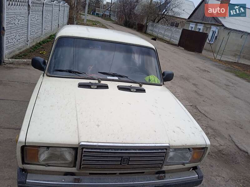 Седан ВАЗ / Lada 2107 1993 в Апостоловому