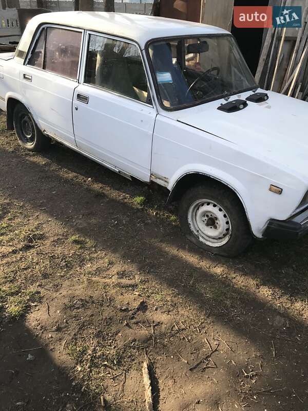Седан ВАЗ / Lada 2107 1991 в Брусилове