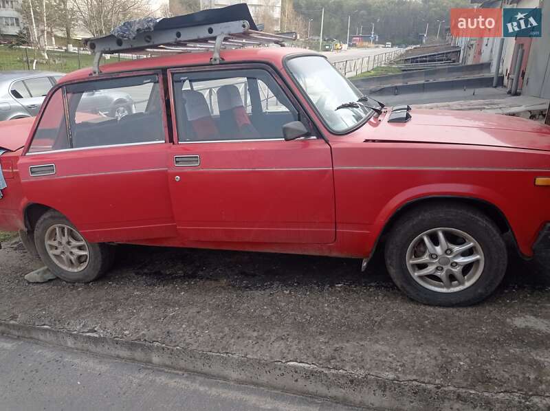 Седан ВАЗ / Lada 2107 1990 в Хмельницькому