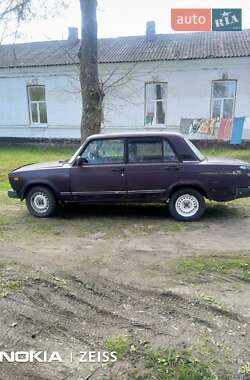 Седан ВАЗ / Lada 2107 2002 в Царичанке