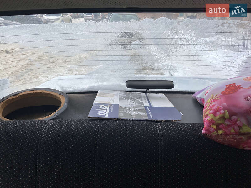 Седан ВАЗ / Lada 2107 2004 в Харькове