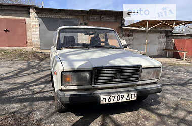Седан ВАЗ / Lada 2107 1985 в Кривом Роге
