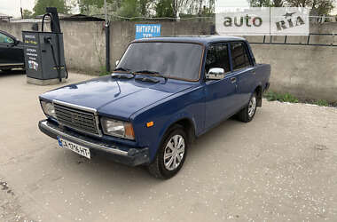 Седан ВАЗ / Lada 2107 2005 в Монастырище