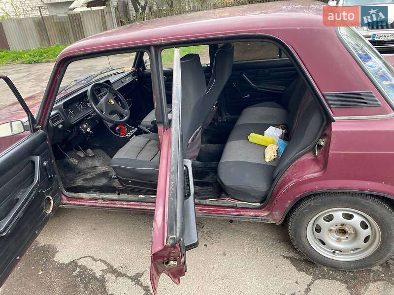 Седан ВАЗ / Lada 2107 2002 в Бердичеве фото 3 Седан ВАЗ / Lada 2107 2002 в Бердичеве