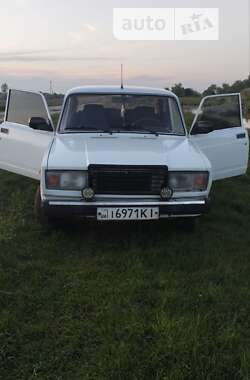 Седан ВАЗ / Lada 2107 1990 в Баришівка