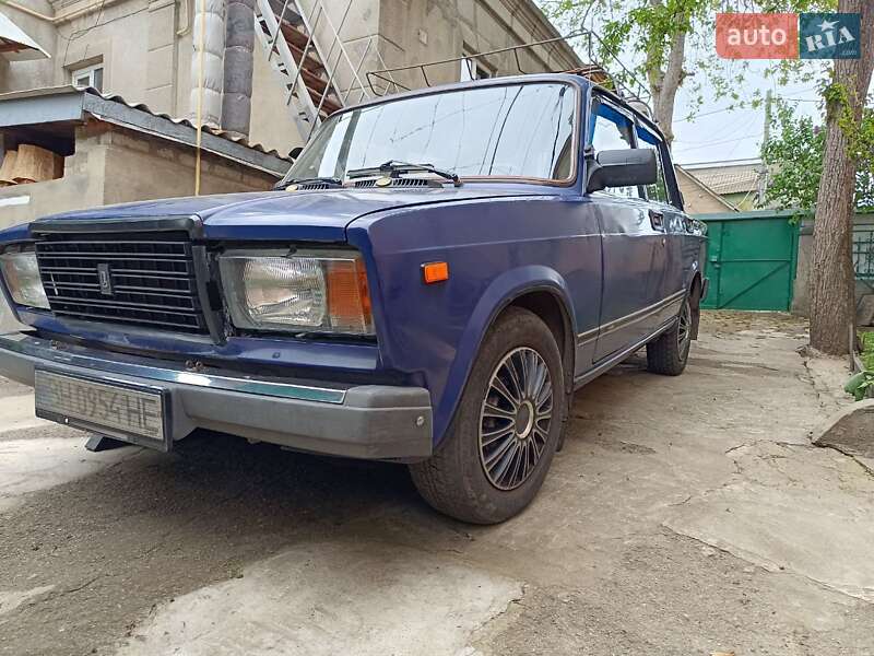 Седан ВАЗ / Lada 2107 1999 в Одессе