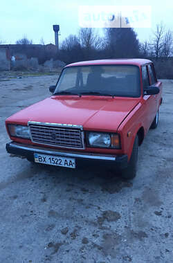 Седан ВАЗ / Lada 2107 1995 в Хмельницком