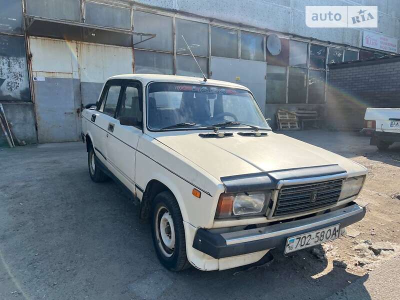 Седан ВАЗ / Lada 2107 1991 в Одессе