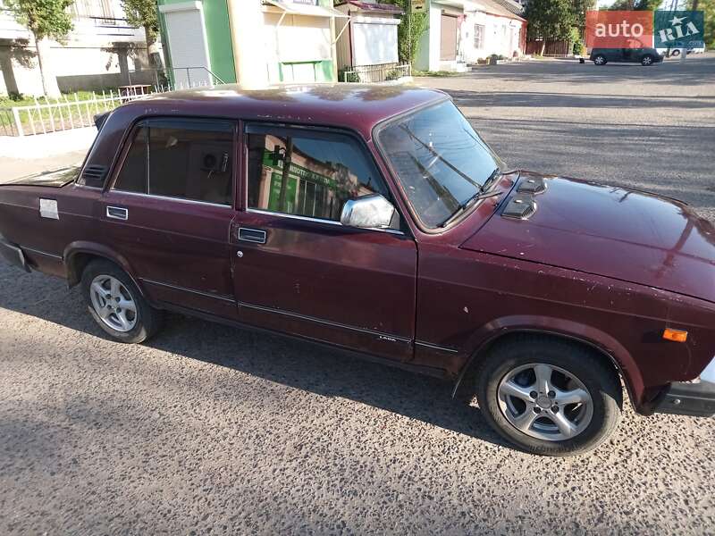 Седан ВАЗ / Lada 2107 2006 в Біляївці