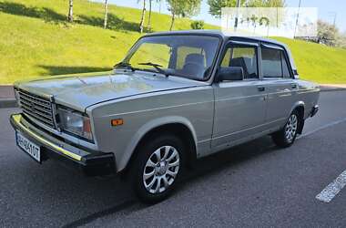 Седан ВАЗ / Lada 2107 2007 в Киеве