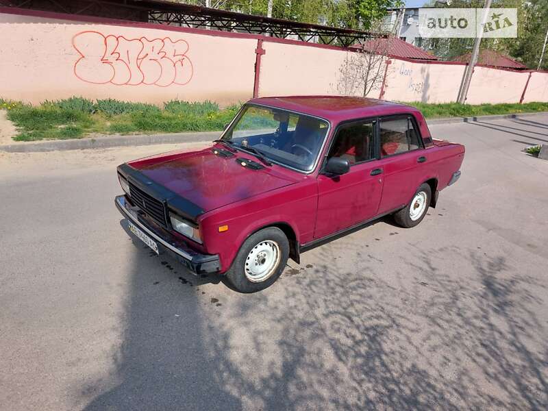 ВАЗ / Lada 2107 2001