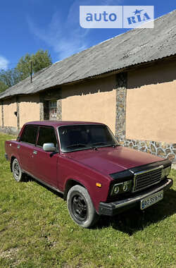 Седан ВАЗ / Lada 2107 2004 в Тячеве