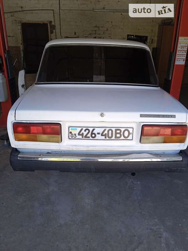 Седан ВАЗ / Lada 2107 1986 в Маневичах