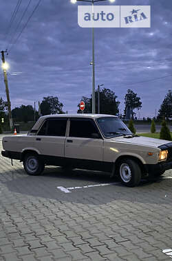 Седан ВАЗ / Lada 2107 1995 в Липовце