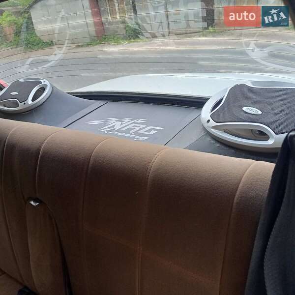 Седан ВАЗ / Lada 2107 1988 в Киеве