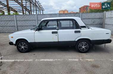 Седан ВАЗ / Lada 2107 2003 в Днепре