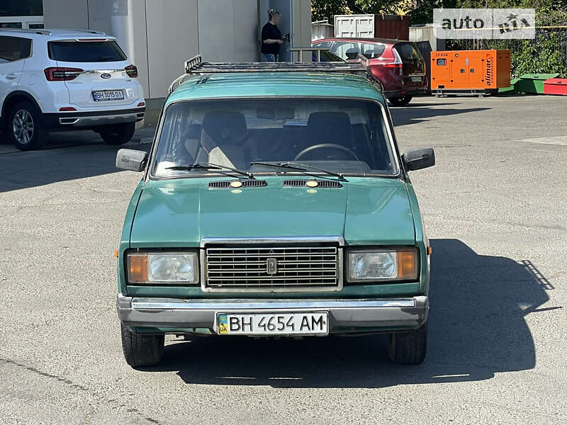 Седан ВАЗ / Lada 2107 2004 в Одессе