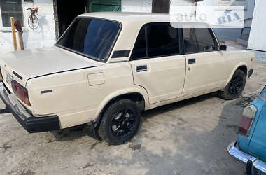 Седан ВАЗ / Lada 2107 1996 в Чернигове
