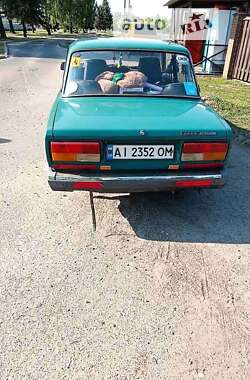 Седан ВАЗ / Lada 2107 2005 в Киеве