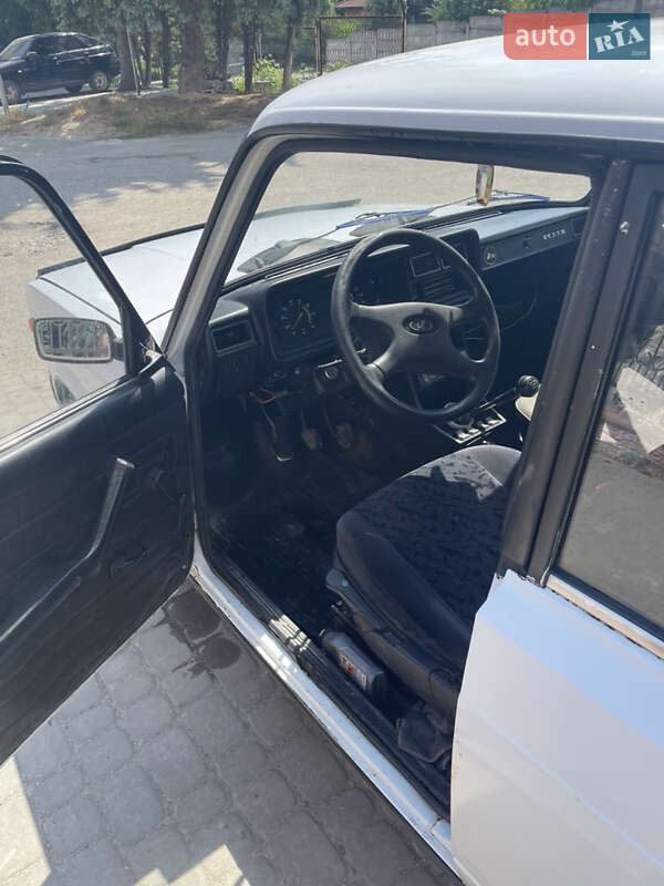 Седан ВАЗ / Lada 2107 2003 в Чорткові