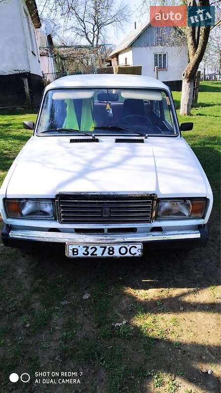 Седан ВАЗ / Lada 2107 1990 в Мукачево