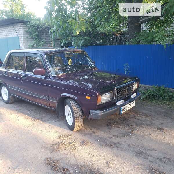 Седан ВАЗ / Lada 2107 2004 в Жмеринці