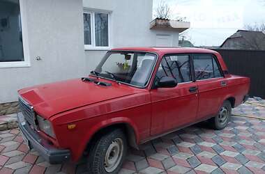 Седан ВАЗ / Lada 2107 1996 в Сторожинце