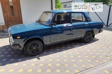 Седан ВАЗ / Lada 2107 2002 в Хусте