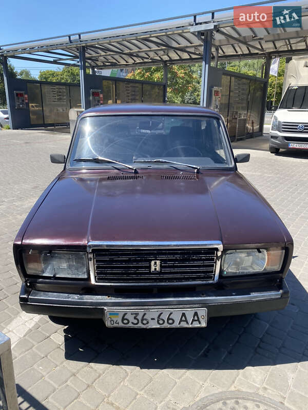 Седан ВАЗ / Lada 2107 1990 в Днепре