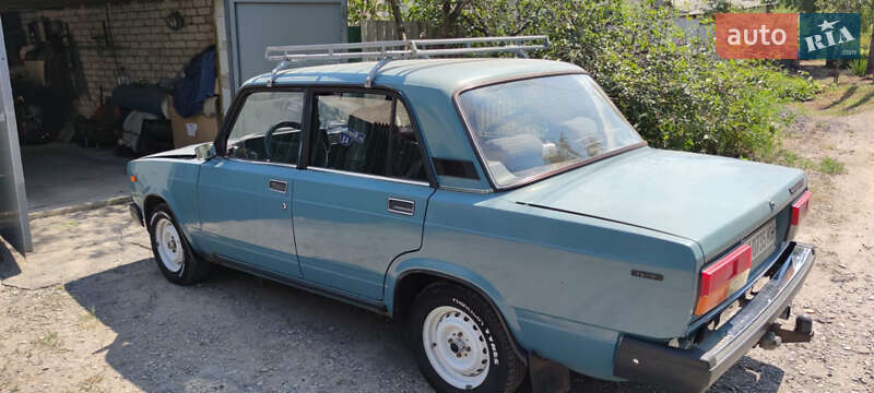 Седан ВАЗ / Lada 2107 2004 в Славянске