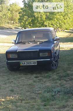 Седан ВАЗ / Lada 2107 1992 в Киеве