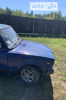 Седан ВАЗ / Lada 2107 2004 в Ровно