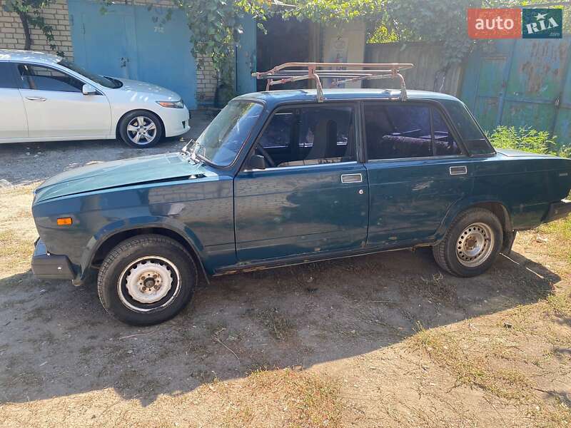 Седан ВАЗ / Lada 2107 2004 в Харкові