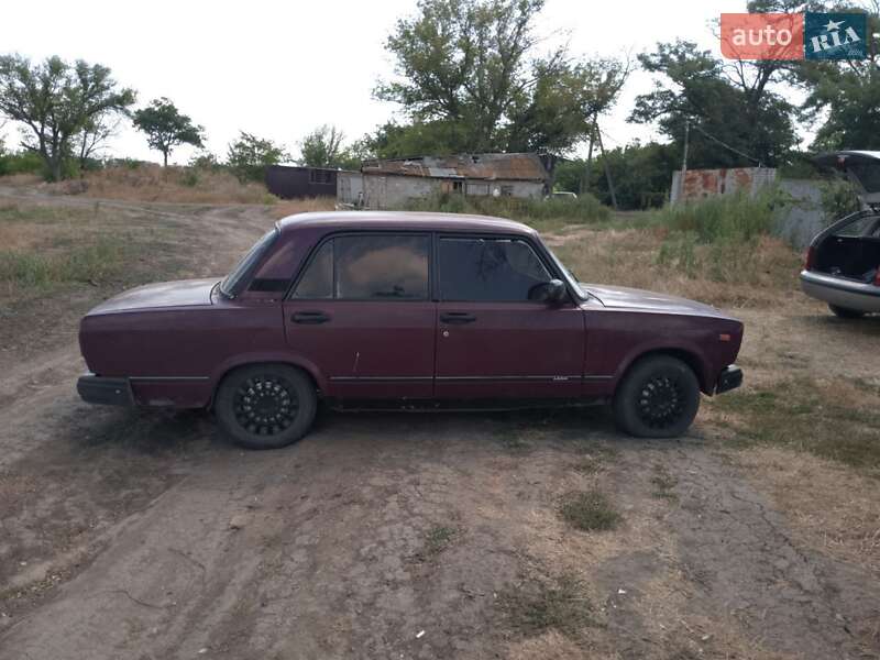 Седан ВАЗ / Lada 2107 1988 в Петродолинському