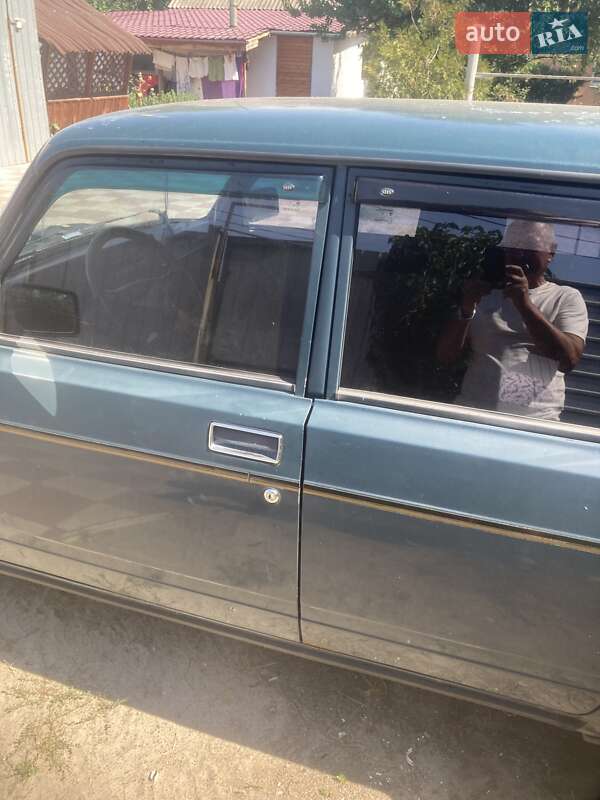 Седан ВАЗ / Lada 2107 2005 в Киеве