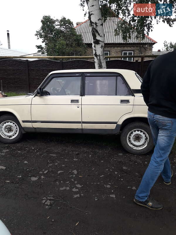 Седан ВАЗ / Lada 2107 1998 в Дніпрі