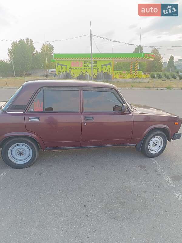 Седан ВАЗ / Lada 2107 2006 в Харькове