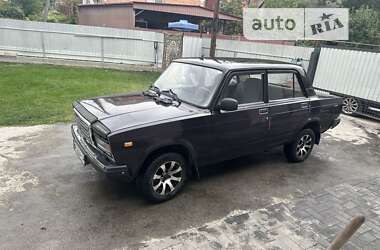 Седан ВАЗ / Lada 2107 2005 в Гайсине