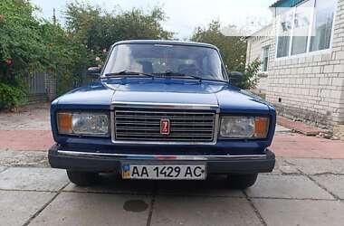 Седан ВАЗ / Lada 2107 2004 в Києві