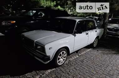 Седан ВАЗ / Lada 2107 2001 в Одессе