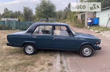 Седан ВАЗ / Lada 2107 2003 в Шостке