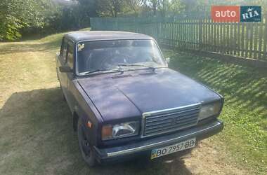 Седан ВАЗ / Lada 2107 2002 в Шумске