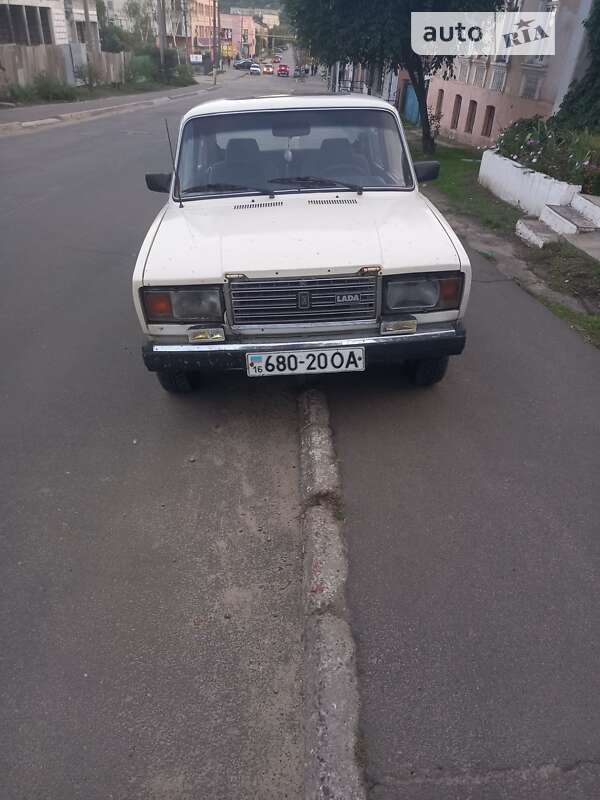 Седан ВАЗ / Lada 2107 1992 в Балті