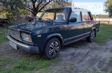 Седан ВАЗ / Lada 2107 2005 в Луцьку