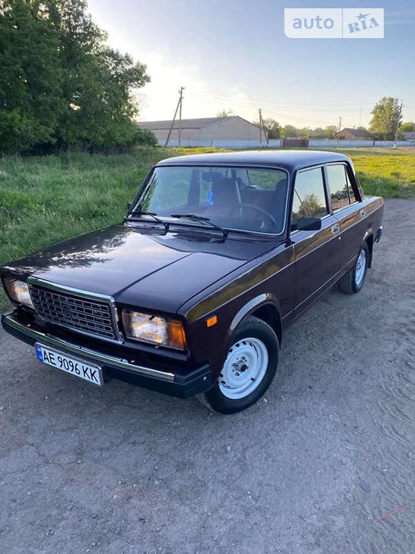 Седан ВАЗ / Lada 2107 2008 в Днепре