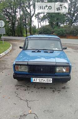 Седан ВАЗ / Lada 2107 2005 в Сторожинці