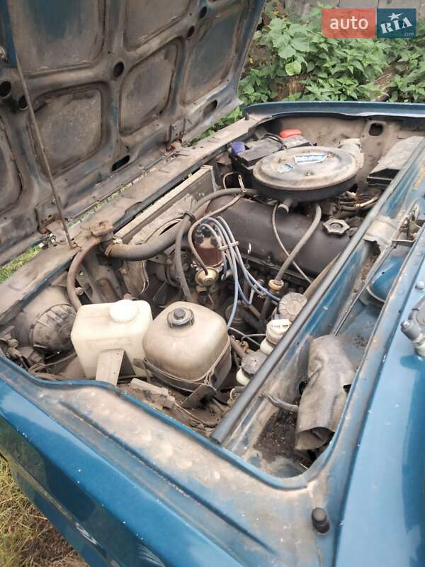 Седан ВАЗ / Lada 2107 2004 в Луцке