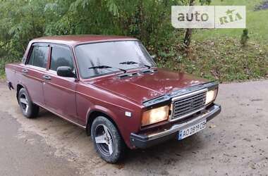 Седан ВАЗ / Lada 2107 2004 в Тячеве