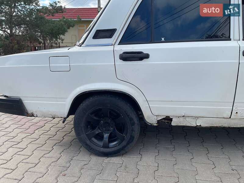 Седан ВАЗ / Lada 2107 1989 в Одессе