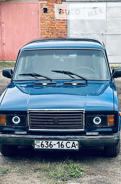 Седан ВАЗ / Lada 2107 2004 в Сумах